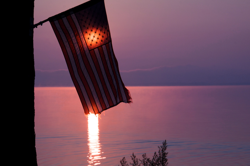 Illustration for article titled 166 Sunrises and Sunsets